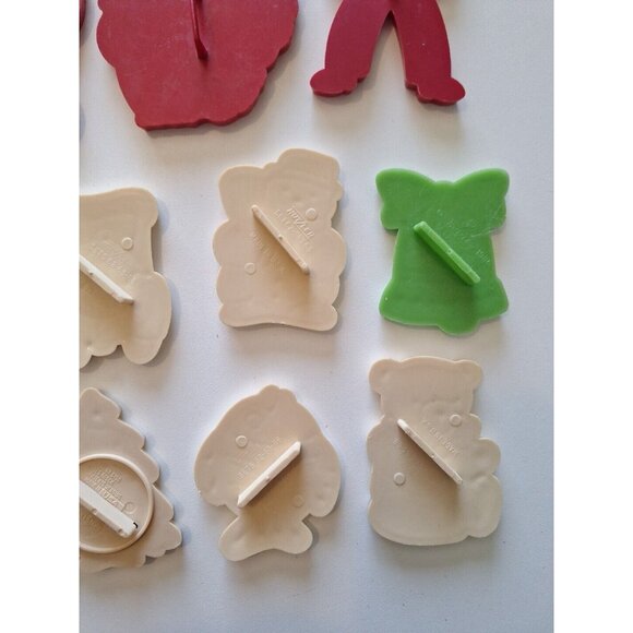 Tupperware & Hutzler 19 Holiday Plastic Cookie Cutters Christmas Easter Vintage - Picture 14 of 14